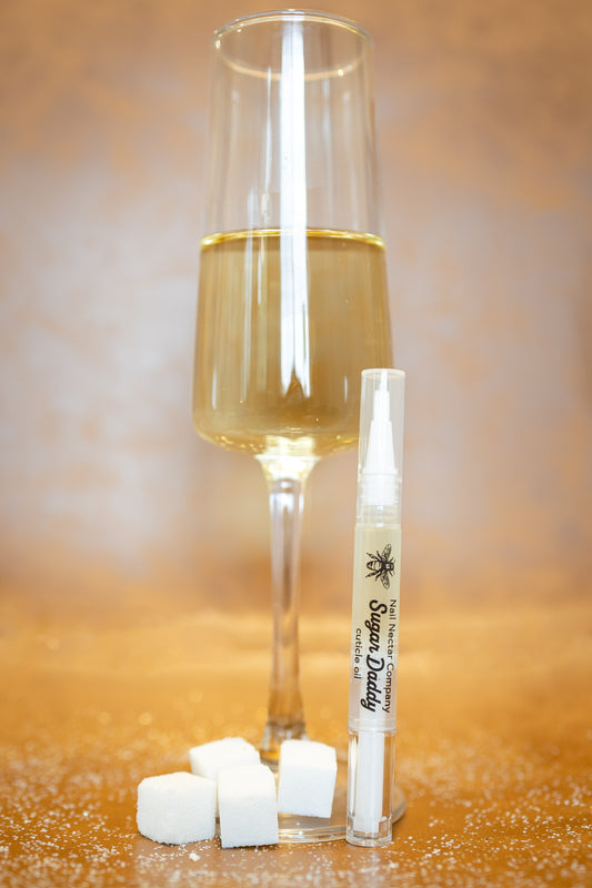 Cuticle oil pen, Nail nectar company, sweet fragrance, driftwood, amber, clove, butterscotch